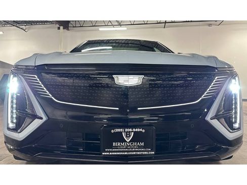 Used 2024 Cadillac Lyriq Sport RWD image 3