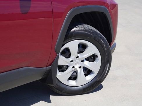Used 2020 Toyota RAV4 LE w/ Carpet Mat Package FWD image 8