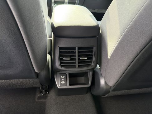 Used 2025 Kia Seltos LX image 25