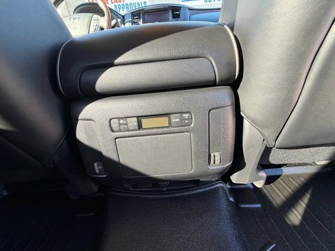 Used 2018 INFINITI QX80 4WD w/ Driver Assistance Package image 18