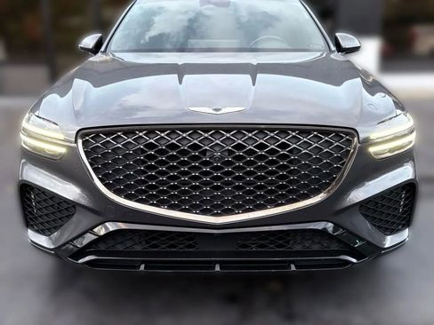 Used 2022 Genesis GV70 3.5T Sport w/ Sport Prestige Package image 8