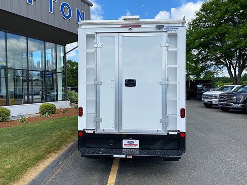New 2027 Ford E-350 and Econoline 350 Super Duty w/ Power Equipment Group RWD image 8