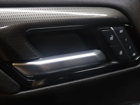 Used 2025 GMC Sierra 2500 AT4 image 46