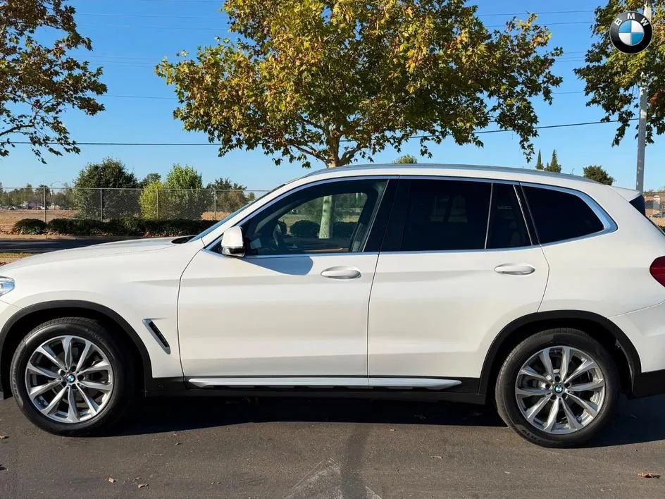 Used 2019 BMW X3 xDrive30i w/ Driving Assistance Package AWD/4WD image 3
