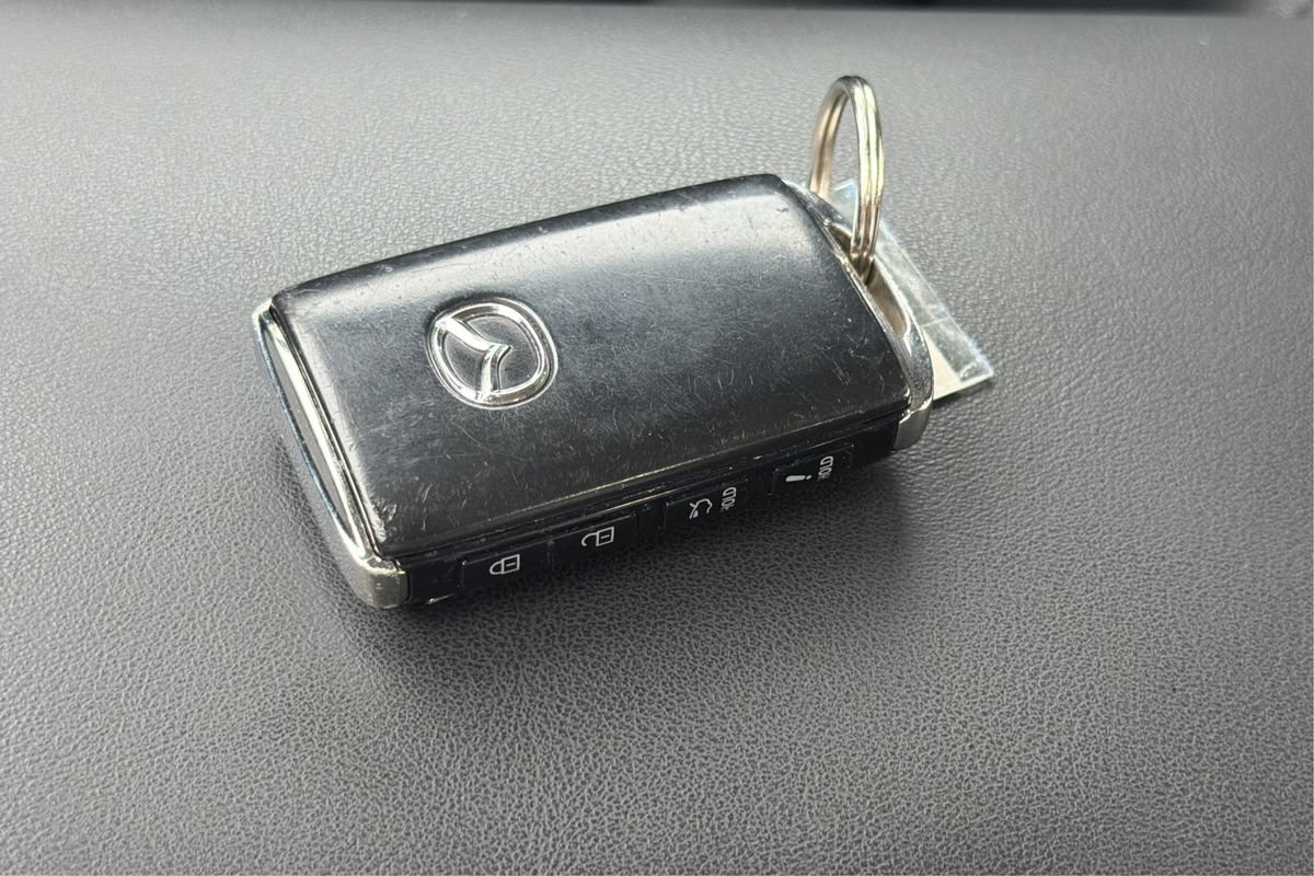 Used 2021 MAZDA MAZDA3 s FWD image 33