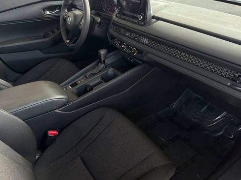 Used 2025 Honda Accord LX image 19
