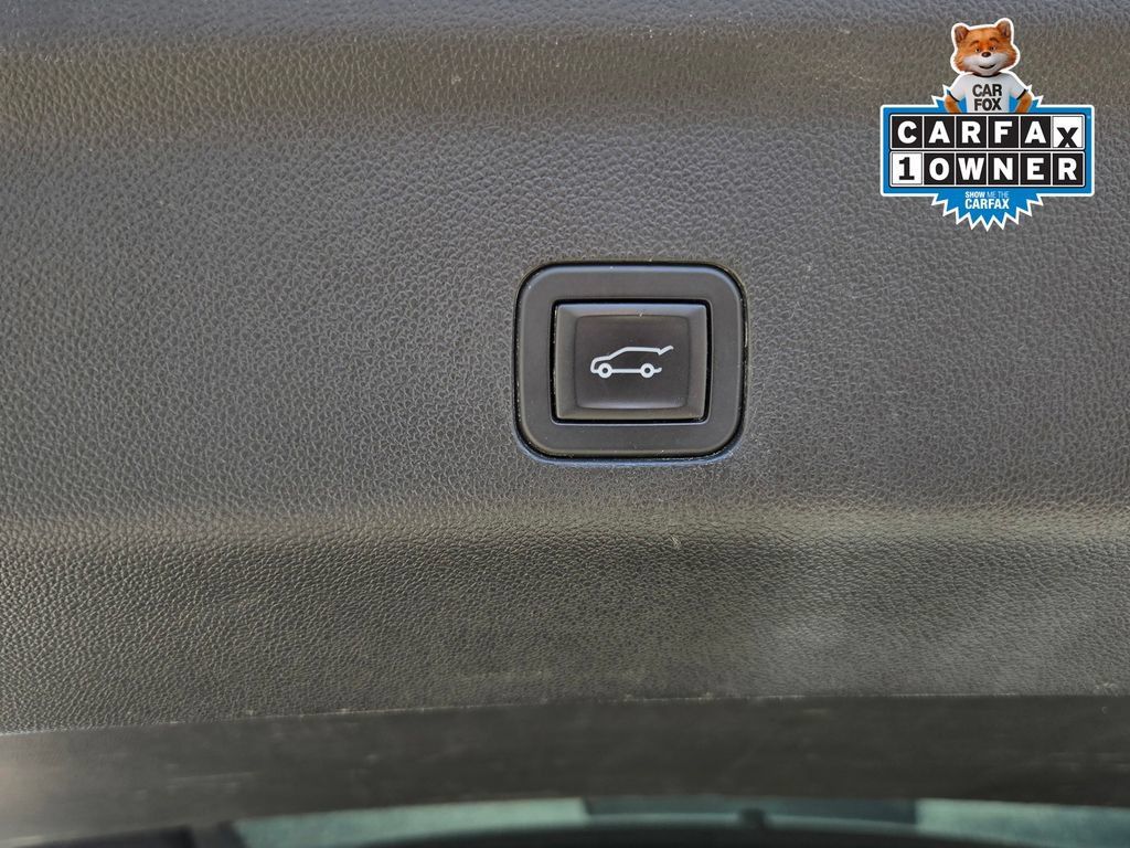 Used 2024 Chevrolet Suburban LT AWD/4WD image 31
