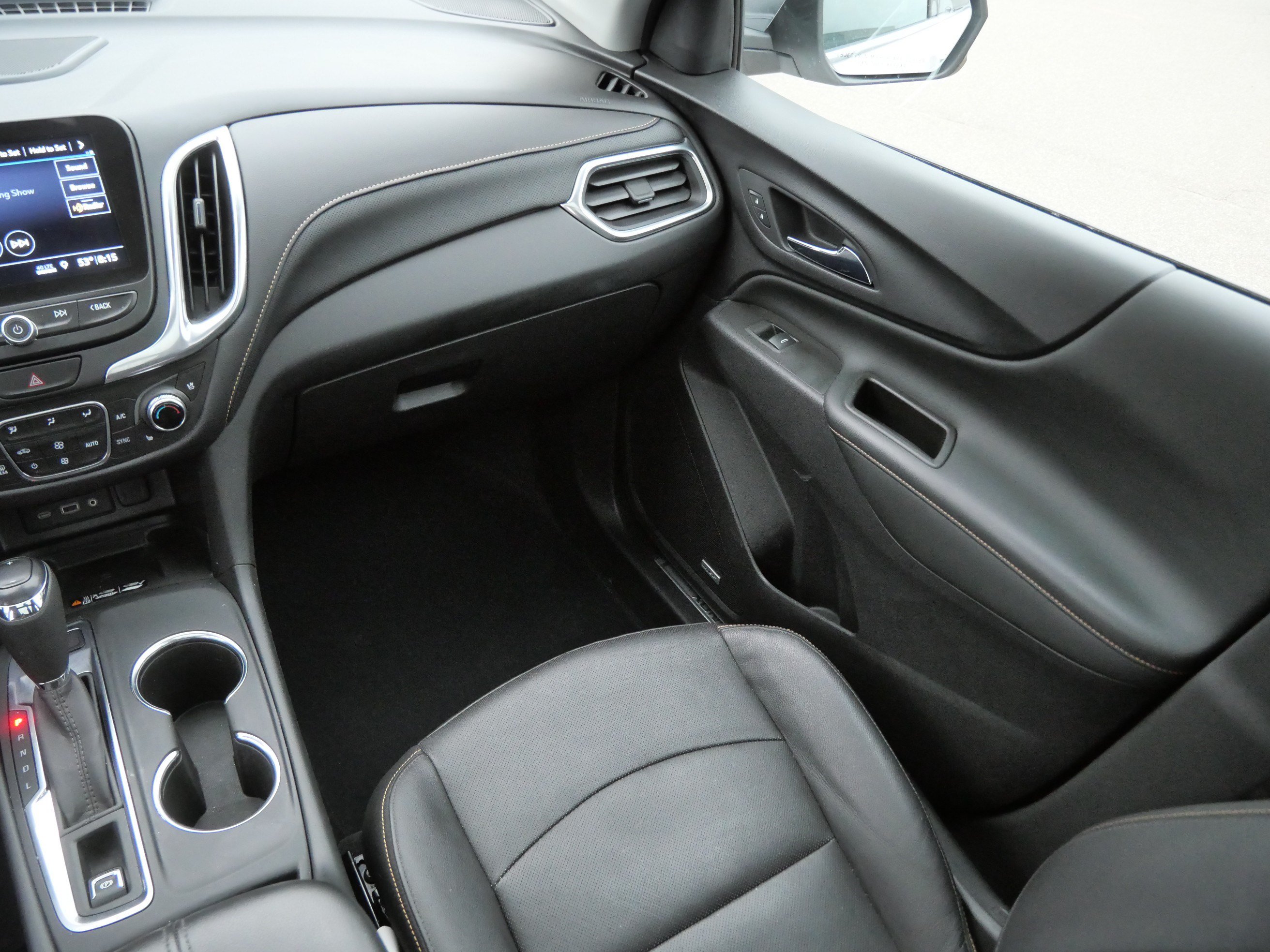 Used 2021 Chevrolet Equinox Premier AWD/4WD image 11