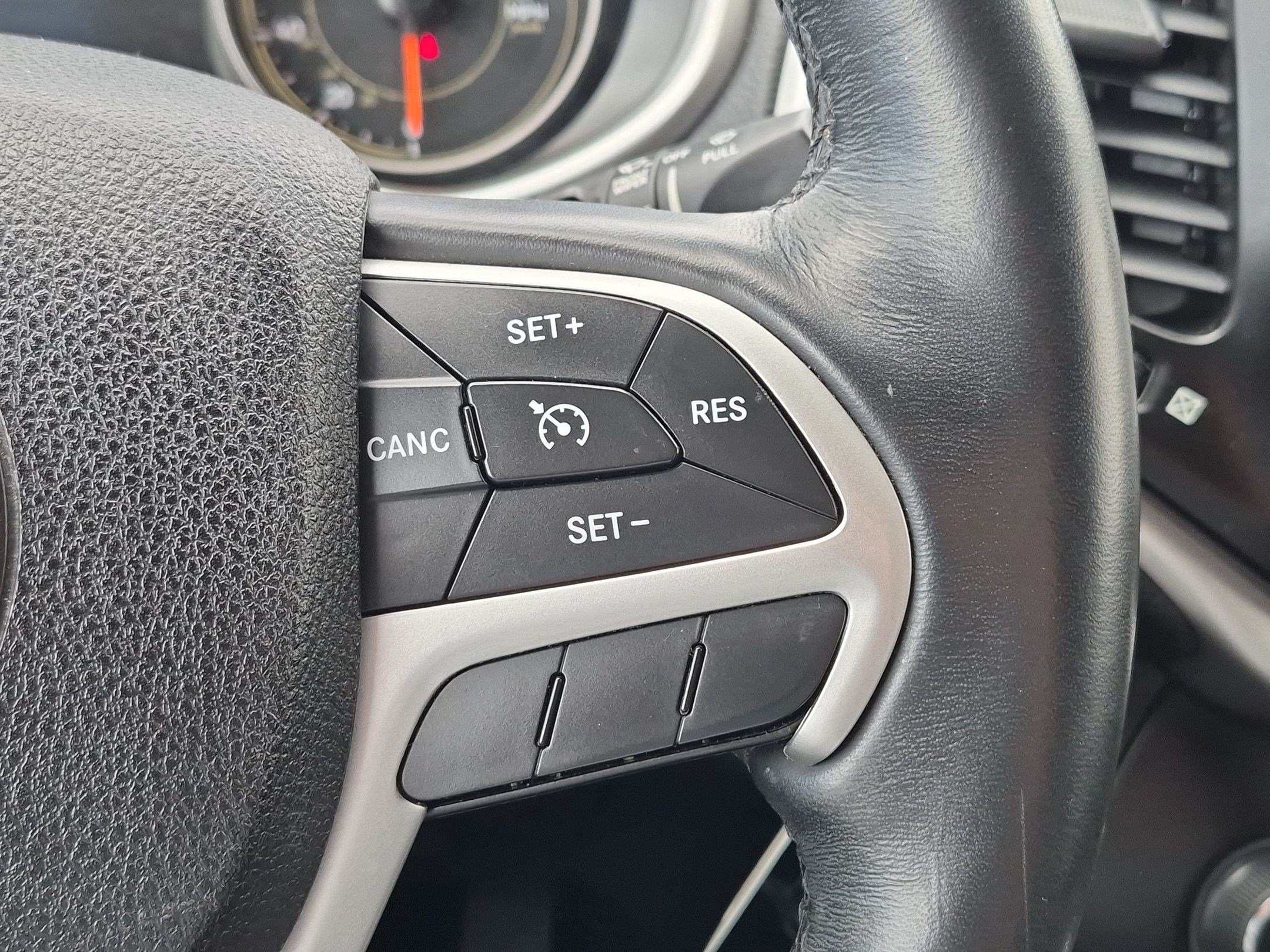 Used 2016 Jeep Cherokee Trailhawk w/ Cold Weather Group AWD/4WD image 20