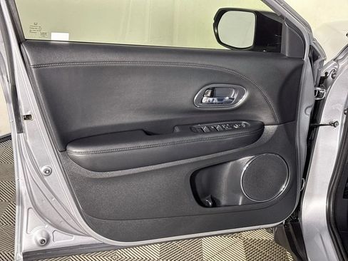 Used 2019 Honda HR-V EX-L image 10