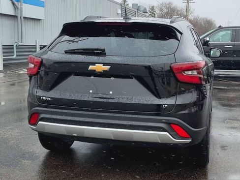 Certified 2024 Chevrolet Trax LT w/ Driver Confidence Package image 3