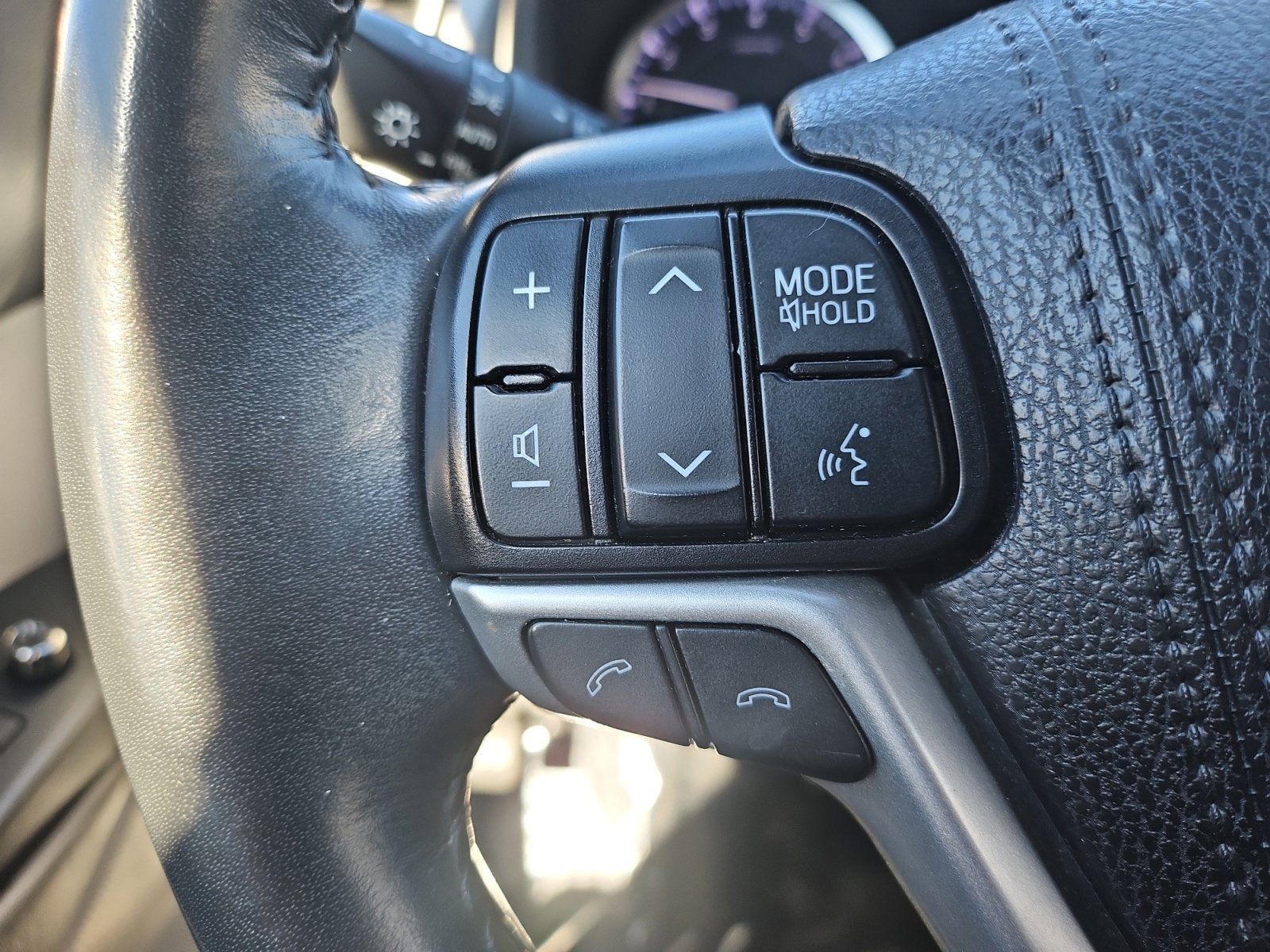 Used 2019 Toyota Highlander Plus AWD/4WD image 22