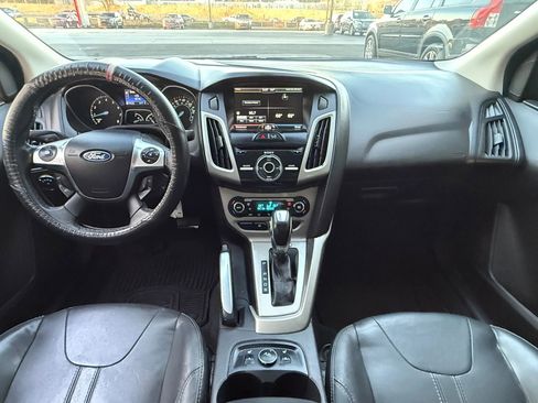 Used 2012 Ford Focus SEL image 3