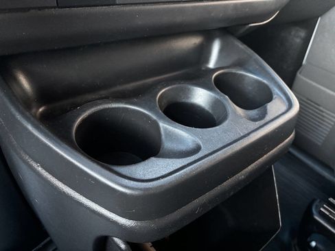 Used 2014 GMC Savana 3500 LS image 29