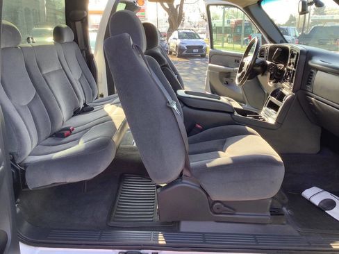 Used 2003 GMC Sierra 2500 SLE w/ Skid Plate Package image 43