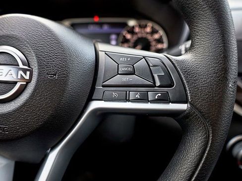 Used 2025 Nissan Altima 2.5 SV image 40