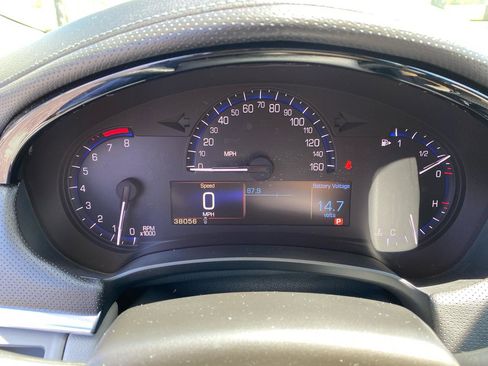 Used 2013 Cadillac XTS Luxury FWD image 31