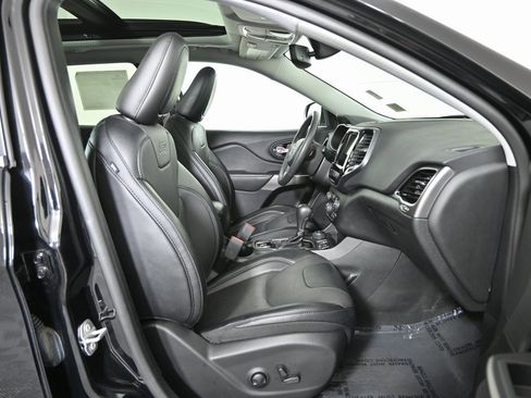 Used 2022 Jeep Cherokee Limited image 13