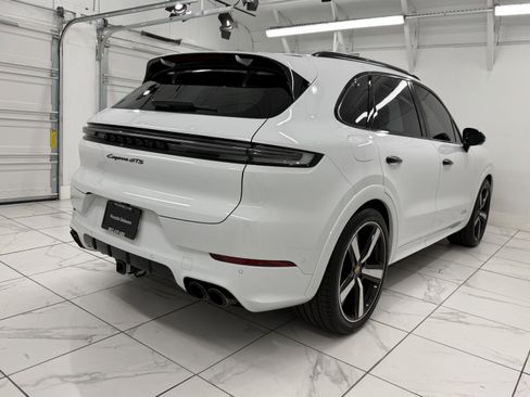 Certified 2025 Porsche Cayenne GTS image 12