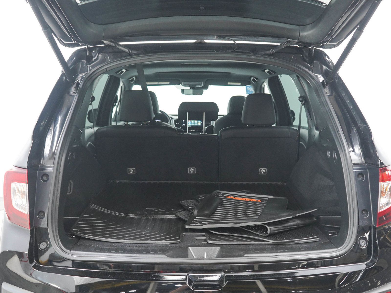 Used 2023 Honda Passport TrailSport image 16