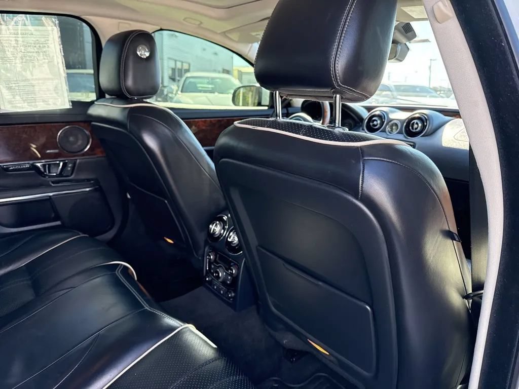 Used 2019 Jaguar XJ R-Sport AWD/4WD image 20