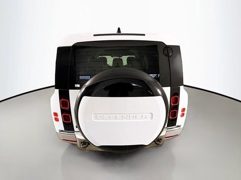 Used 2023 Land Rover Defender 130 First Edition image 6