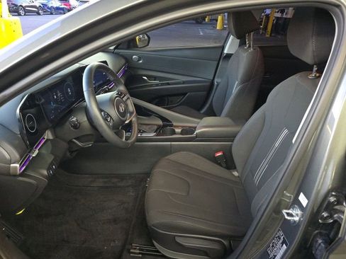 Used 2024 Hyundai Elantra SEL w/ Convenience Package FWD image 5