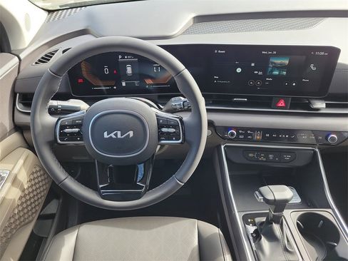 New 2026 Kia Carnival EX image 19