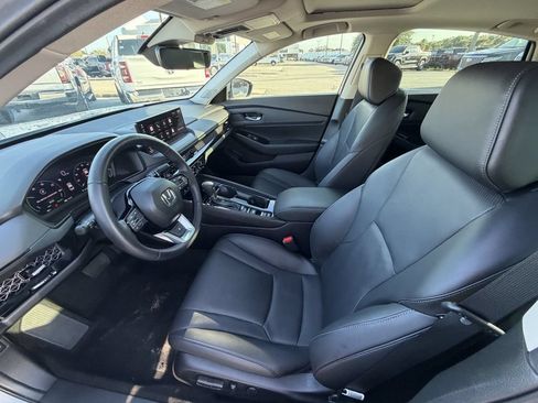 Used 2025 Honda Accord Touring image 16