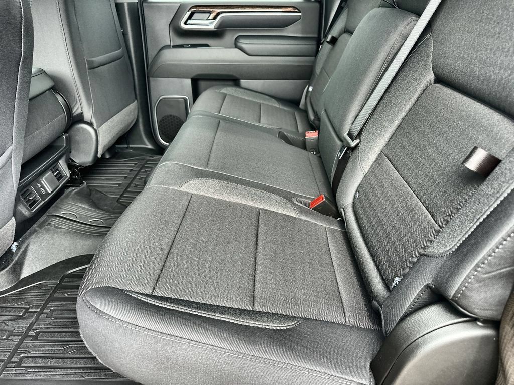 New 2026 GMC Sierra 2500 SLE w/ SLE Value Package; AWD/4WD image 16