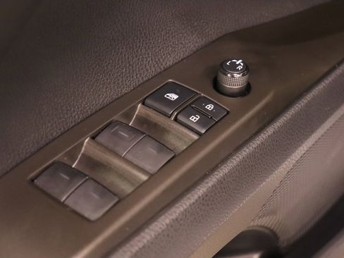 Used 2022 Toyota Camry LE image 12