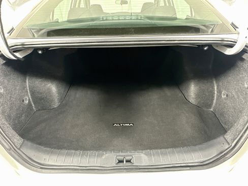 Used 2024 Nissan Altima 2.5 S FWD image 26