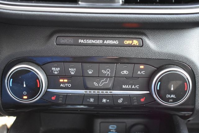 Used 2022 Ford Escape SE w/ SE Sport Appearance Package AWD/4WD image 28
