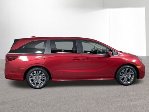 New 2026 Honda Odyssey Touring image 23