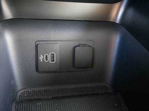 Used 2026 Ford Explorer Active w/ Active Comfort Package AWD/4WD image 31