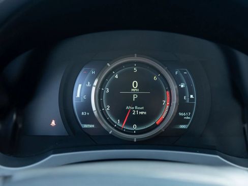 Used 2016 Lexus IS 350 RWD image 32