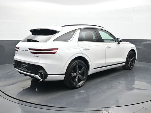 Used 2023 Genesis GV70 3.5T Sport w/ Sport Prestige Package AWD/4WD image 20