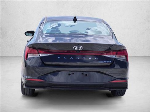 Used 2023 Hyundai Elantra Blue FWD image 2