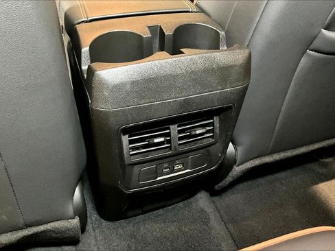 Used 2024 GMC Canyon AT4 w/ Technology Package AWD/4WD image 12