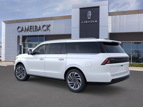 New 2026 Lincoln Navigator L Reserve AWD/4WD image 4