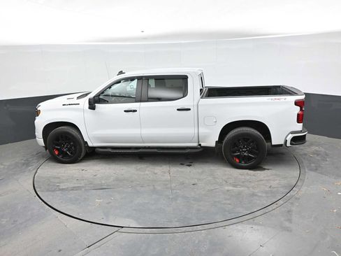 Used 2023 Chevrolet Silverado 1500 RST w/ Redline Edition AWD/4WD image 12