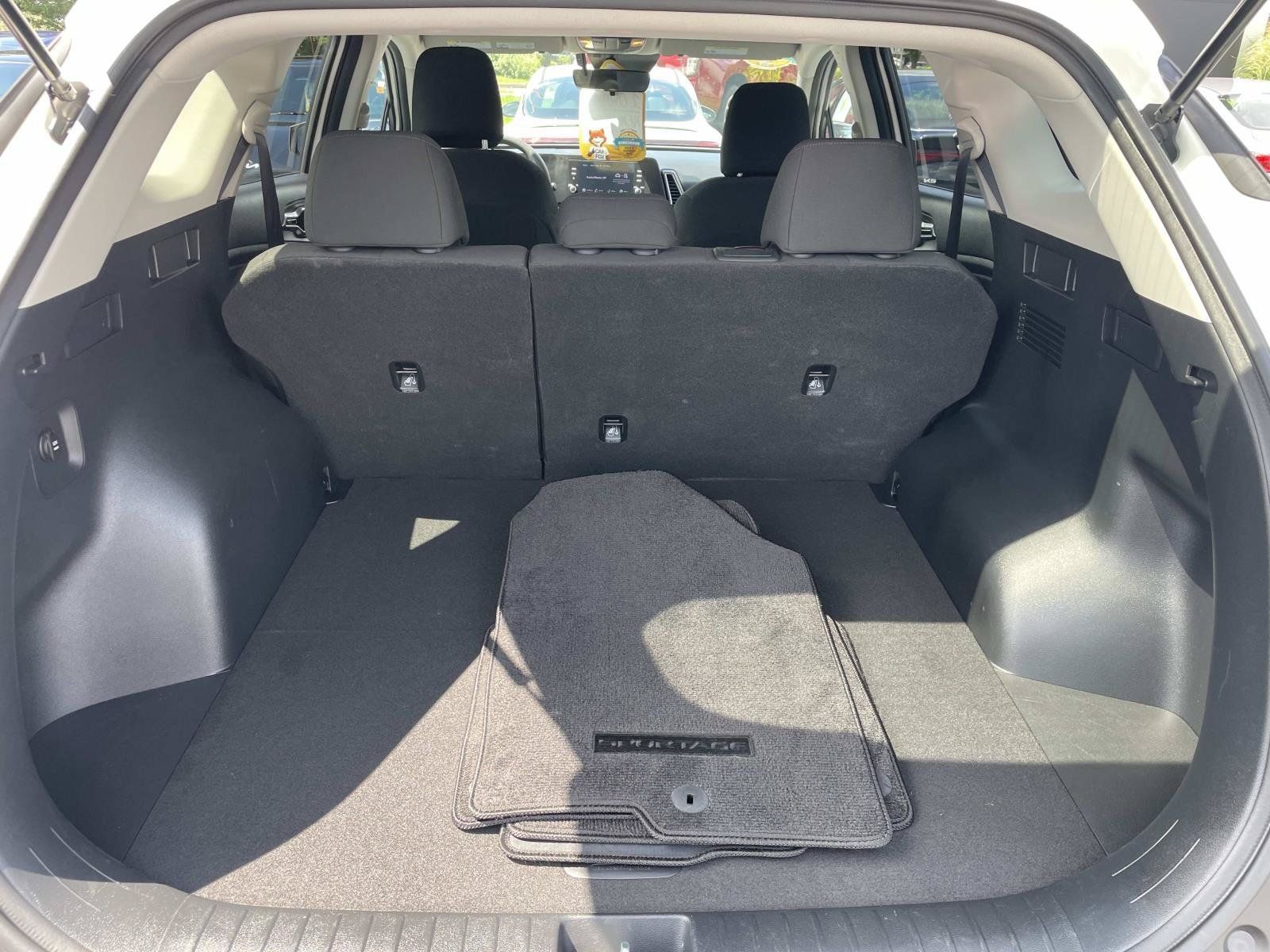 Used 2023 Kia Sportage LX AWD/4WD image 7