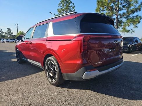 Certified 2025 Kia Carnival EX image 20