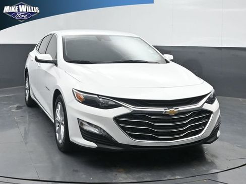 Used 2023 Chevrolet Malibu LT image 1