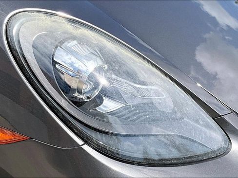 Used 2017 Porsche 718 Boxster RWD image 35