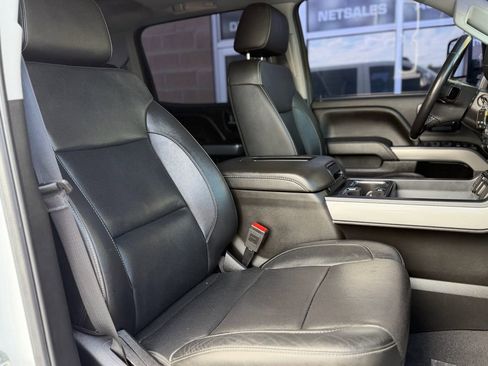 Used 2019 Chevrolet Silverado 3500 LTZ w/ Duramax Plus Package image 32