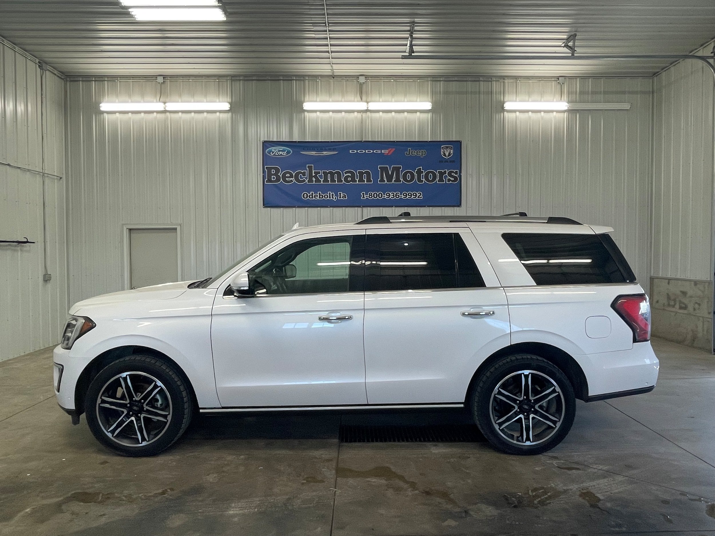 Used 2019 Ford Expedition Limited w/ Special Edition Package AWD/4WD image 2