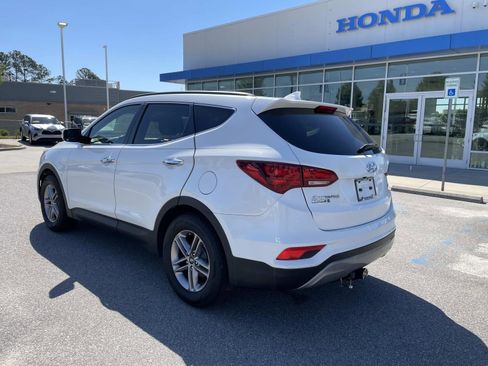 Used 2017 Hyundai Santa Fe Sport FWD image 4