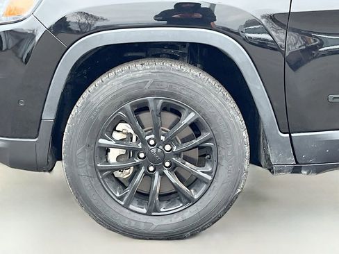 Used 2023 Jeep Cherokee Altitude Lux w/ Lux Elite Package image 30