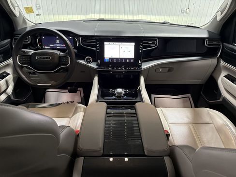 Used 2022 Jeep Wagoneer Series I image 21